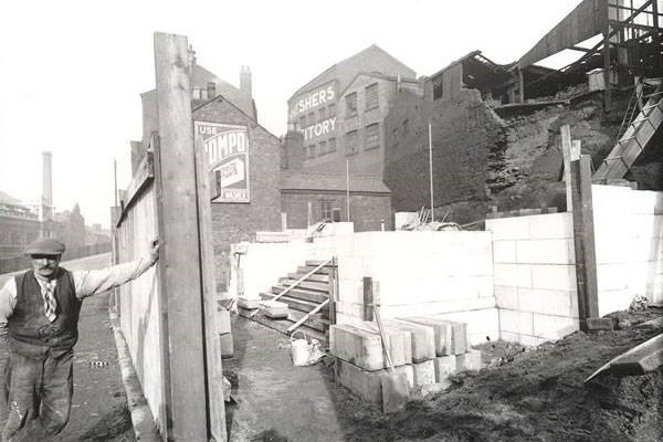 Building of the 'Plaza Steps' prior to the building of The Plaza